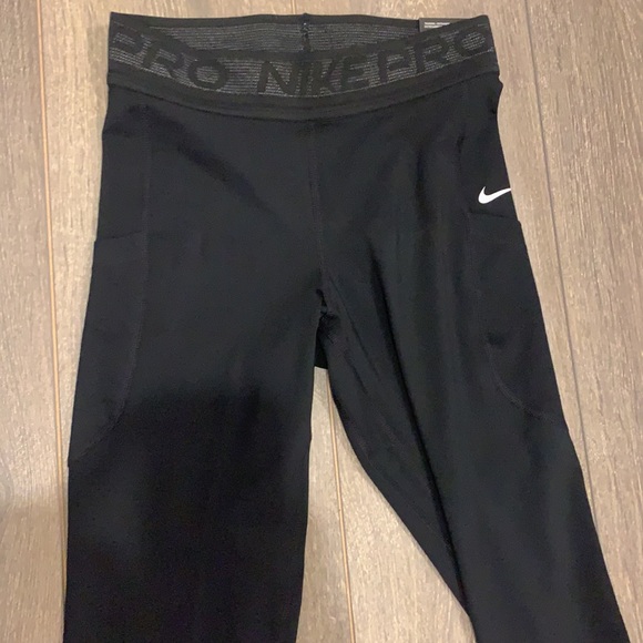 ❌SOLD❌NIKE PRO LEGGINGS Small - Picture 6 of 8
